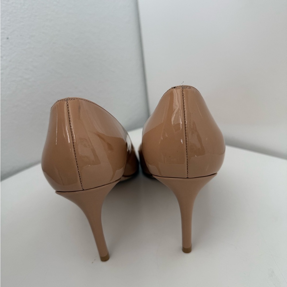 Stuart Weitzman Women's Tan Pumps size 9 - Picture 6 of 7
